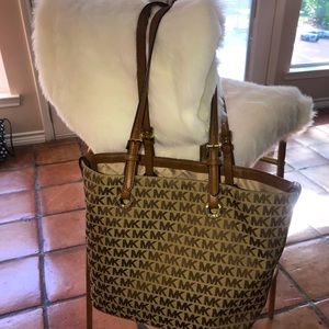Michael Kors Cute Tote Bag